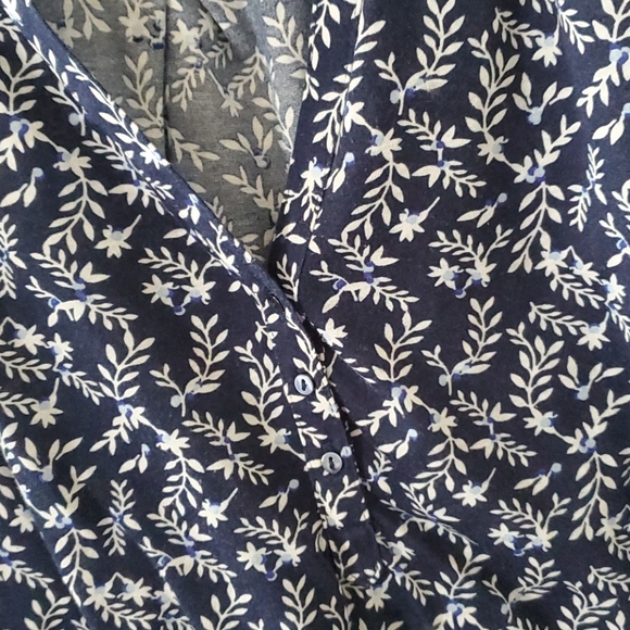 H&M Blouses - Picture 4 of 7